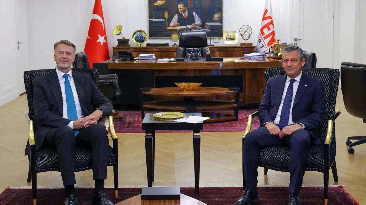 Özgür Özel, AB Türkiye Delegasyonu Başkanı Orav ile görüştü