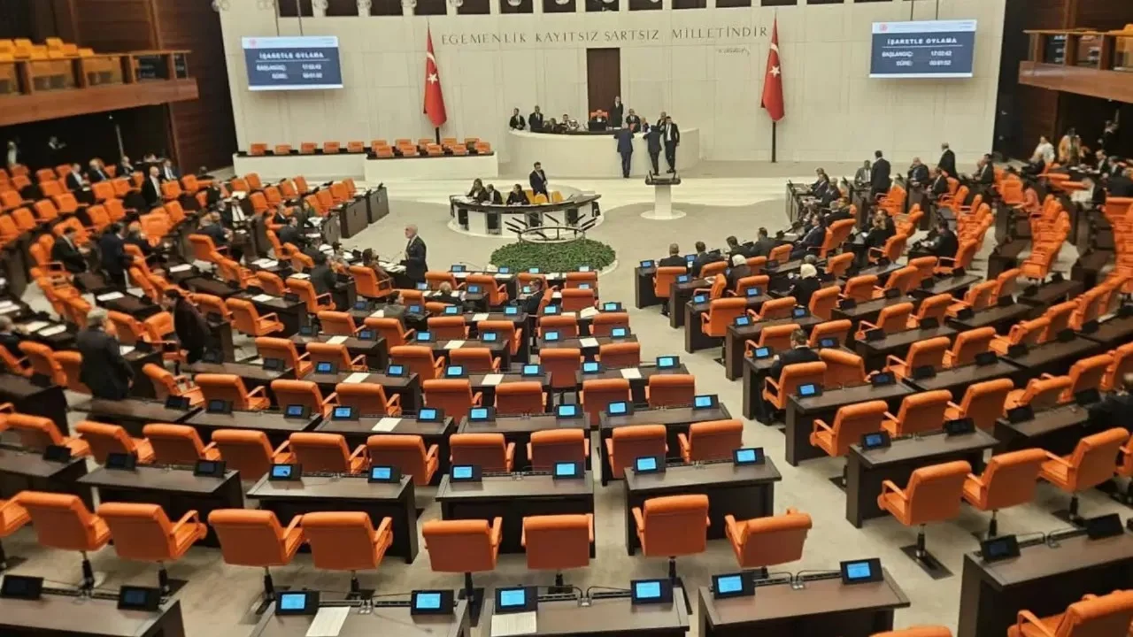 YENİ Parti'nin 'fon krizi' önergesi AK Parti ve MHP'nin oylarıyla reddedildi