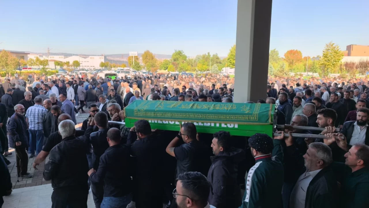 Bursa'da hayatını kaybeden iş yeri sahibi son yolculuğuna uğurlandı