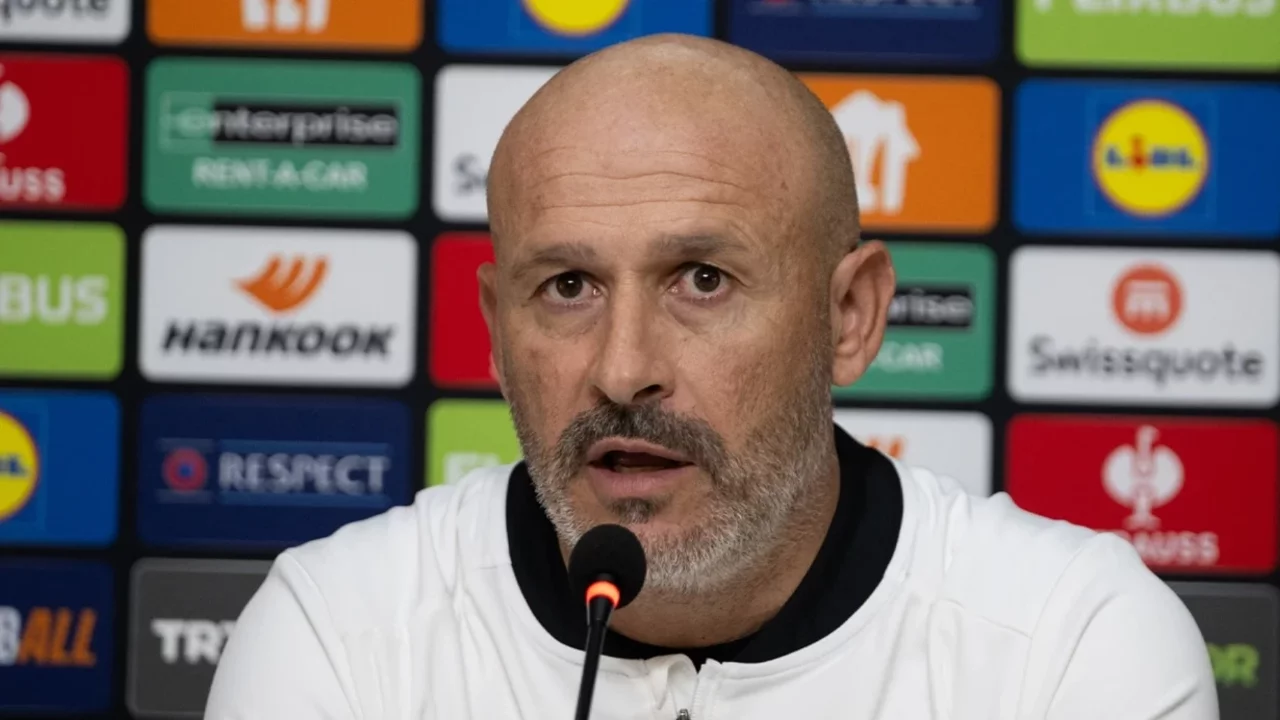 Italiano'dan Crystal Palace'a gözdağı: "Yarın çıkacak 11 büyük rahatsızlık verecek"