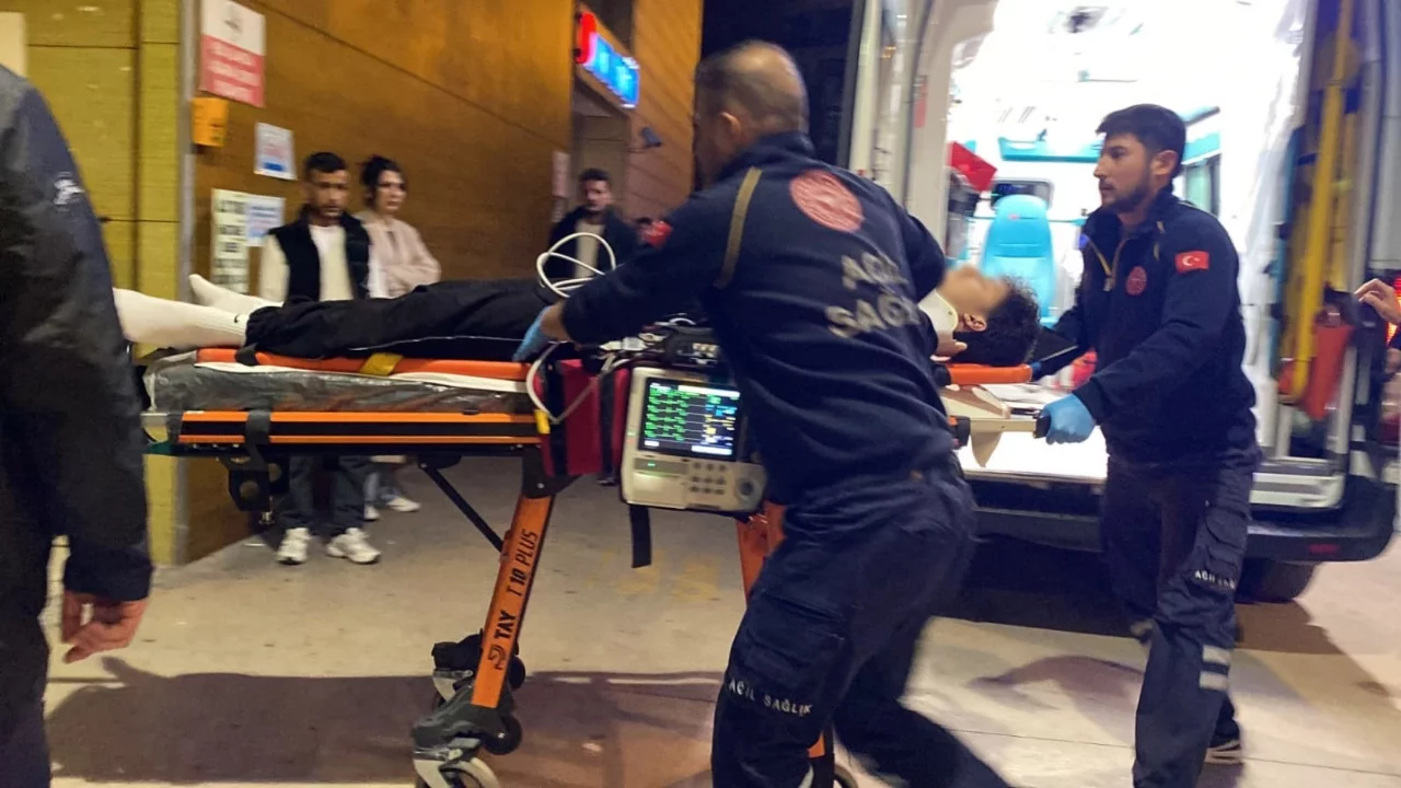 Bursa'da balkondan düşen çocuk ağır yaralandı