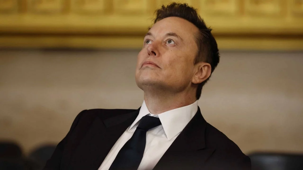 Elon Musk: Yapay zeka gelecekte kendi kendini kontrol edecek