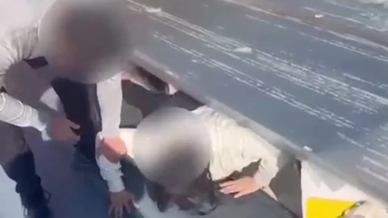 Bursa'da 20 suç kaydı olan şahıs çatı arasında yakalandı