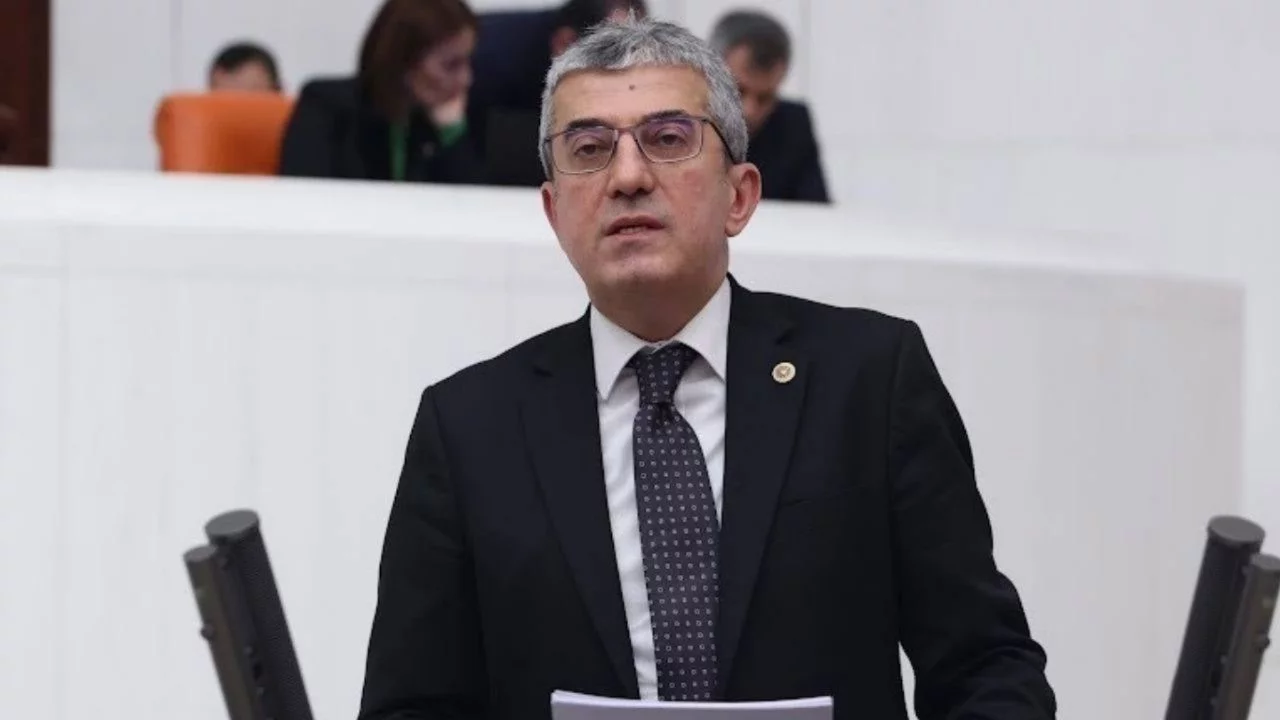 YENİ Parti'den 'Fon Kanun Teklifi' iddiası: "AK Parti, kamu görevlilerine hukuki muafiyet hazırlı...