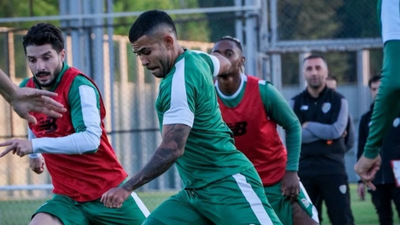 Bursaspor'da Ankara Keçiörengücü maçı hazırlıkları sürüyor