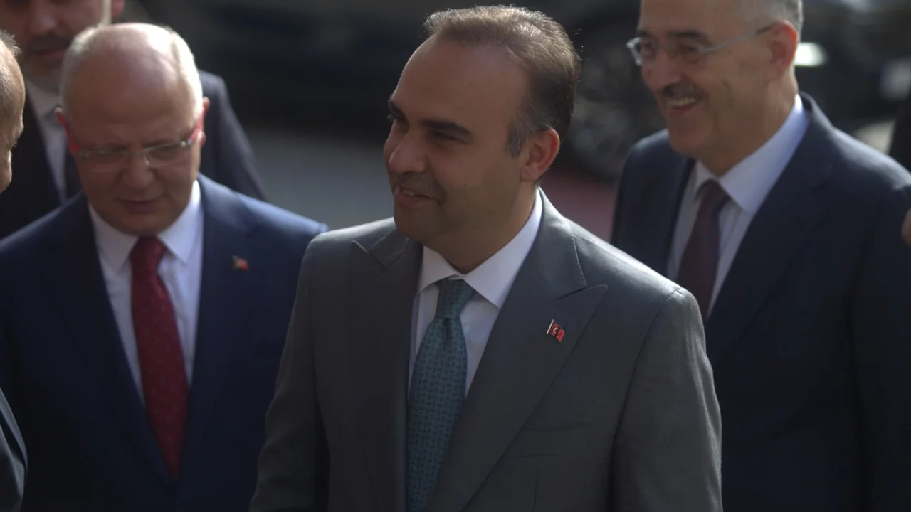 Bakan Kacır Bursa'da: "Türkiye, Ay'a erişmeyi başaran 9 ülkeden biri olacak"