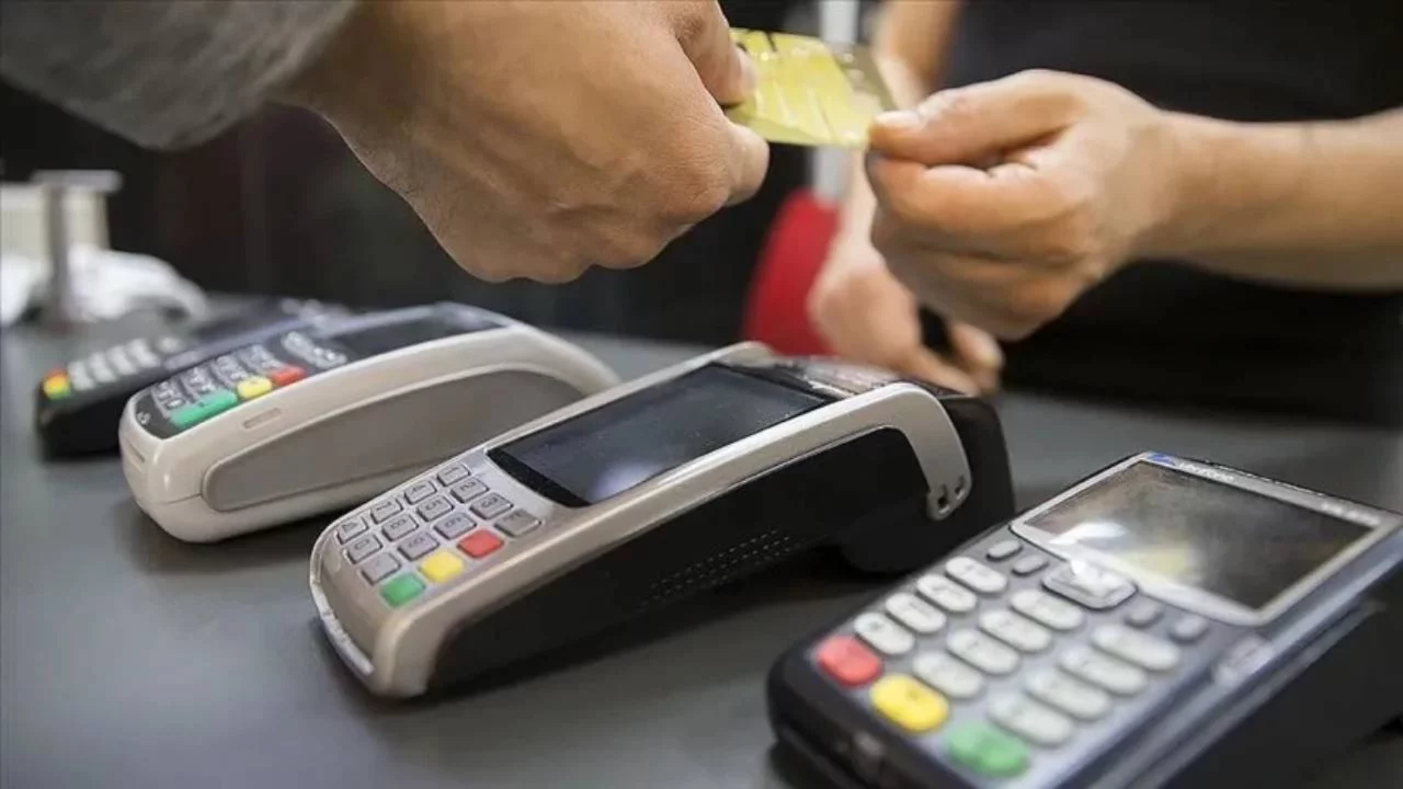 Resmen açıklandı: Kredi kartlarında yeni dönem