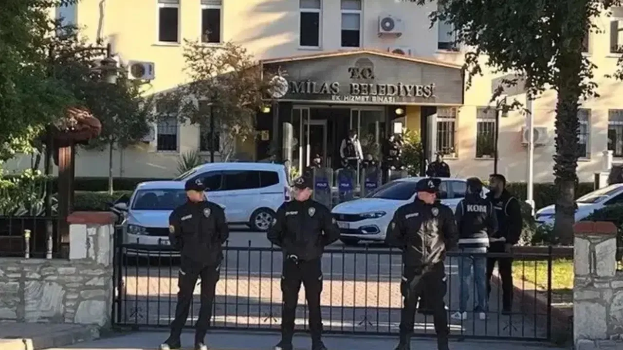 Milas Belediyesi operasyonunda belediye başkanı ve oğlu dahil 18 kişi tutuklandı!