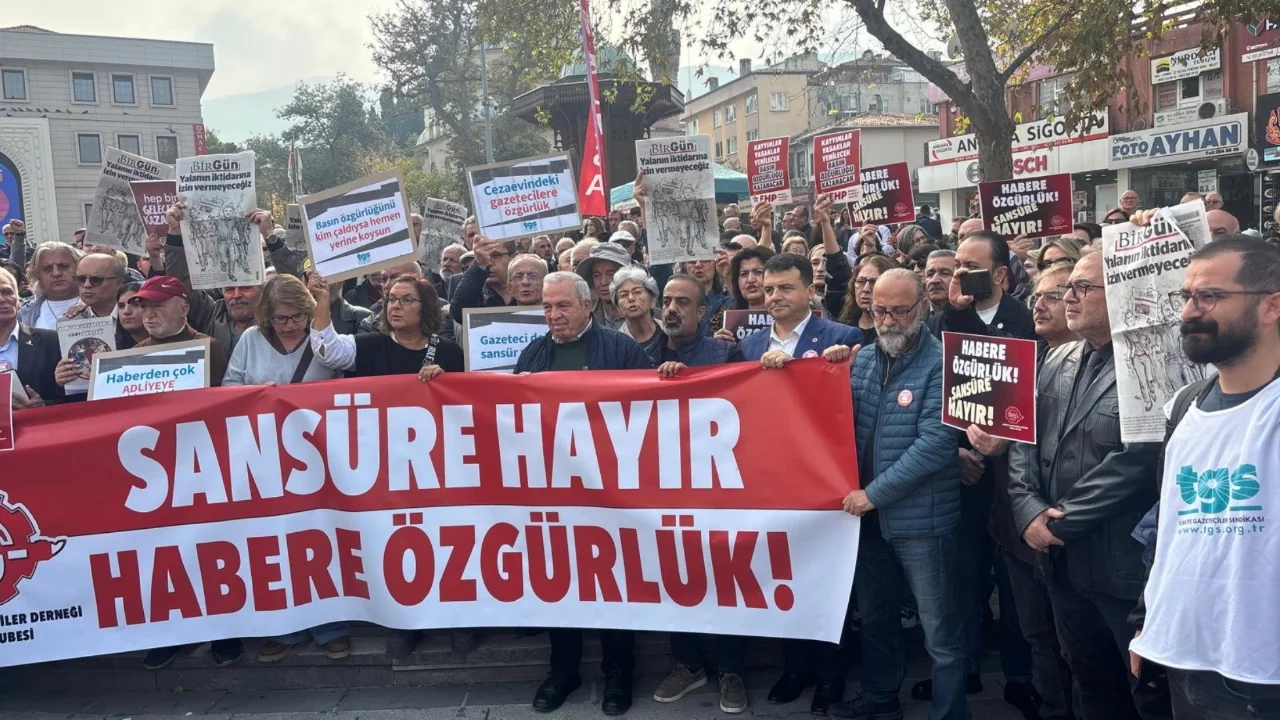 Bursa'da basın özgürlüğü eylemi! Gazeteciler tek ses oldu