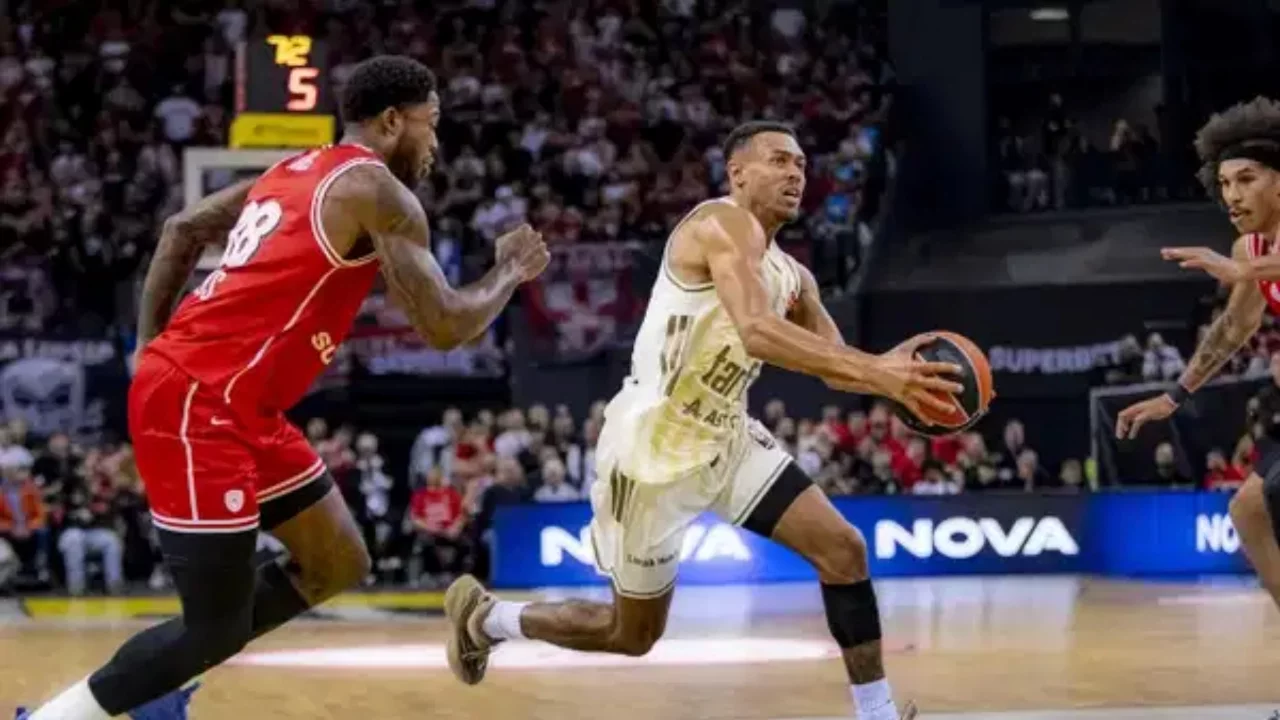 Fenerbahçe Tarfin, deplasmanda Olympiakos'u devirdi