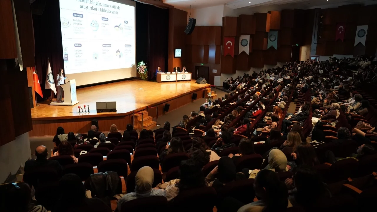 Bursa'da 'Anne Sütü: Moleküler Temellerden Kliniğe' sempozyumuna yoğun ilgi