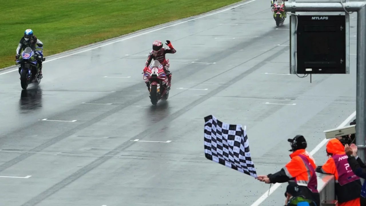 MotoGP'de Avustralya Grand Prix'si, yoğun yağış nedeniyle iptal edildi