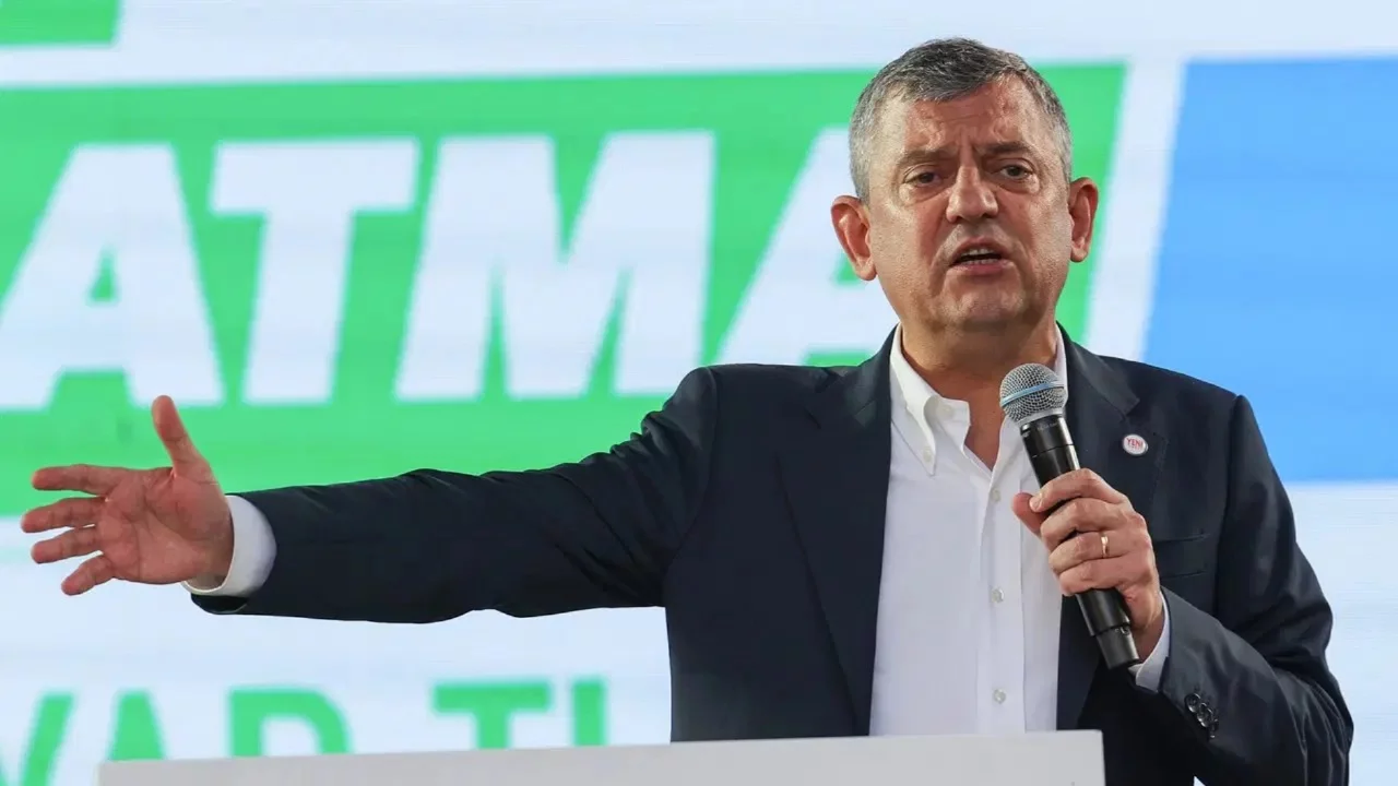 Özgür Özel'den dikkat çeken 'fon krizi' açıklaması: 'Geçmişte ayakkabı kutularıyla yakalananları ...