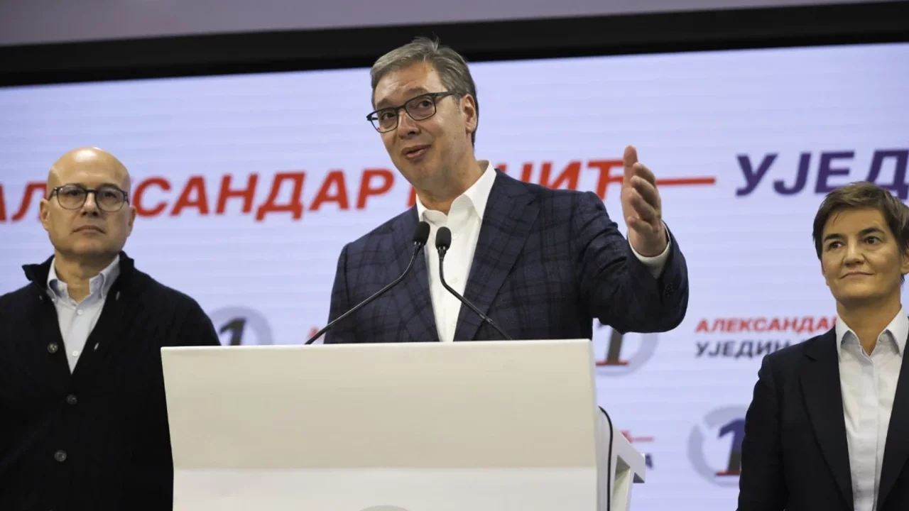 Sırbistan'da seçimi öğrenci hareketi kazandı: Vucic yenilgiyi kabul etti