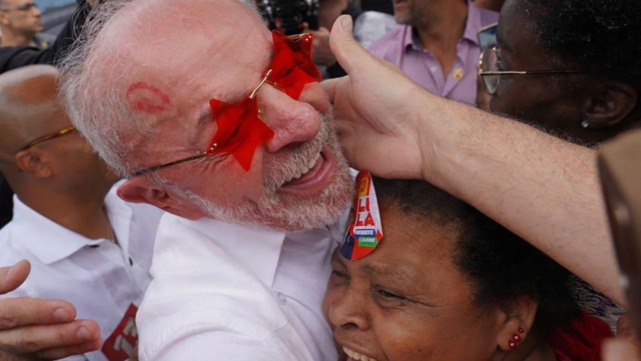 Brezilya'da seçimin galibi sol: Lula yeniden başkan!