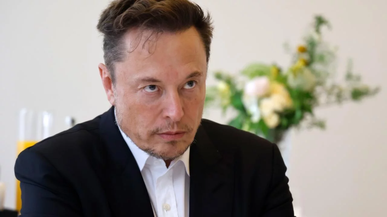 Musk, Ukrayna'yı Starlink'in hizmet şartlarını ihlal etmekle suçladı
