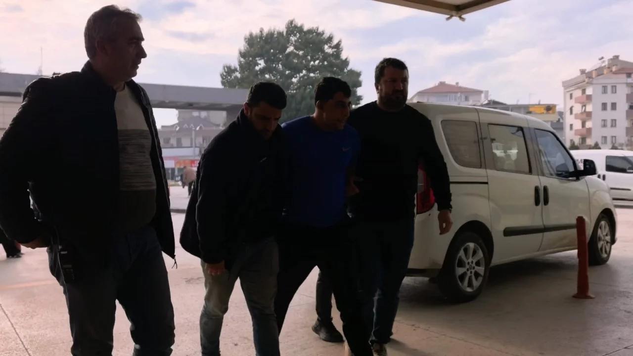 Bursa'da 30 yıl hapis cezası bulunan hırsızlık şüphelisi yakalandı