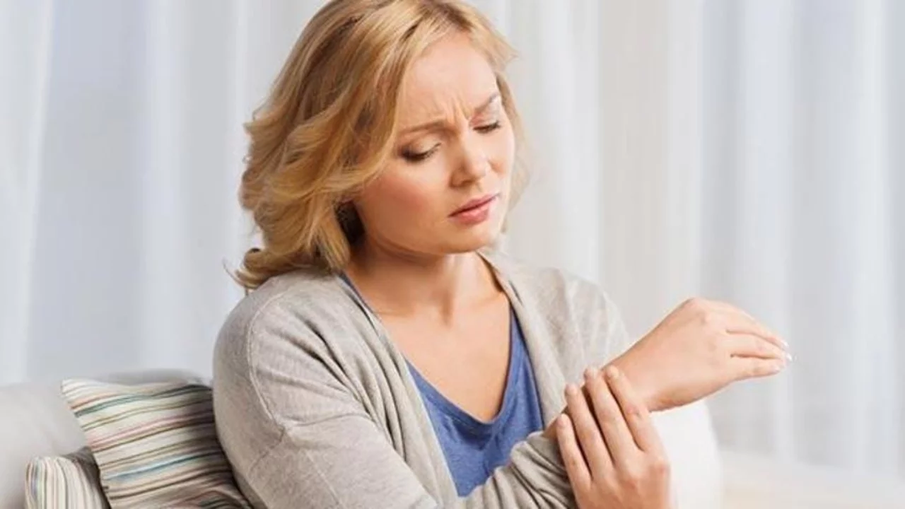 Kışın D vitamini eksikliğine dikkat: Sedef, egzama ve saç dökülmesini tetikleyebilir