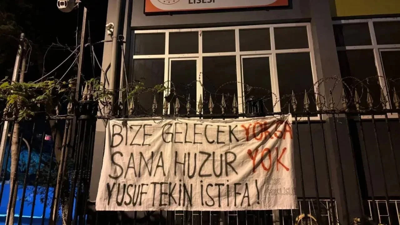 YENİ Parti'li Tanrıkulu'ndan Yusuf Tekin'i protesto eden gençlerin tutuklanmasına tepki