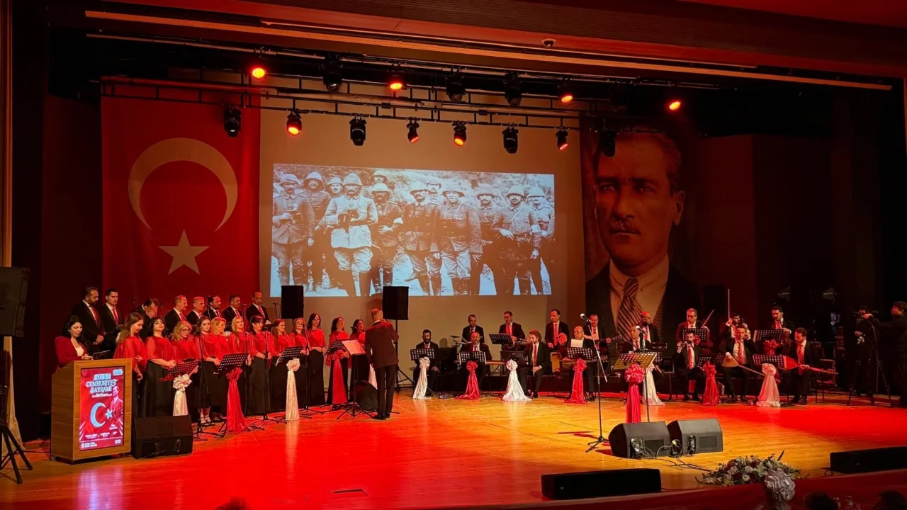 Bursa'da "Cumhuriyet Bayramı Özel Konseri" düzenlendi