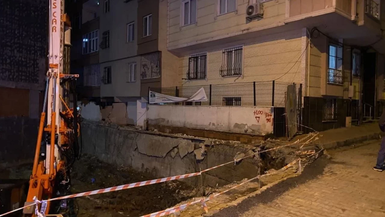 Gece yarısı korkutan olay! İki binanın zemini çöktü: 20 daire tahliye edildi