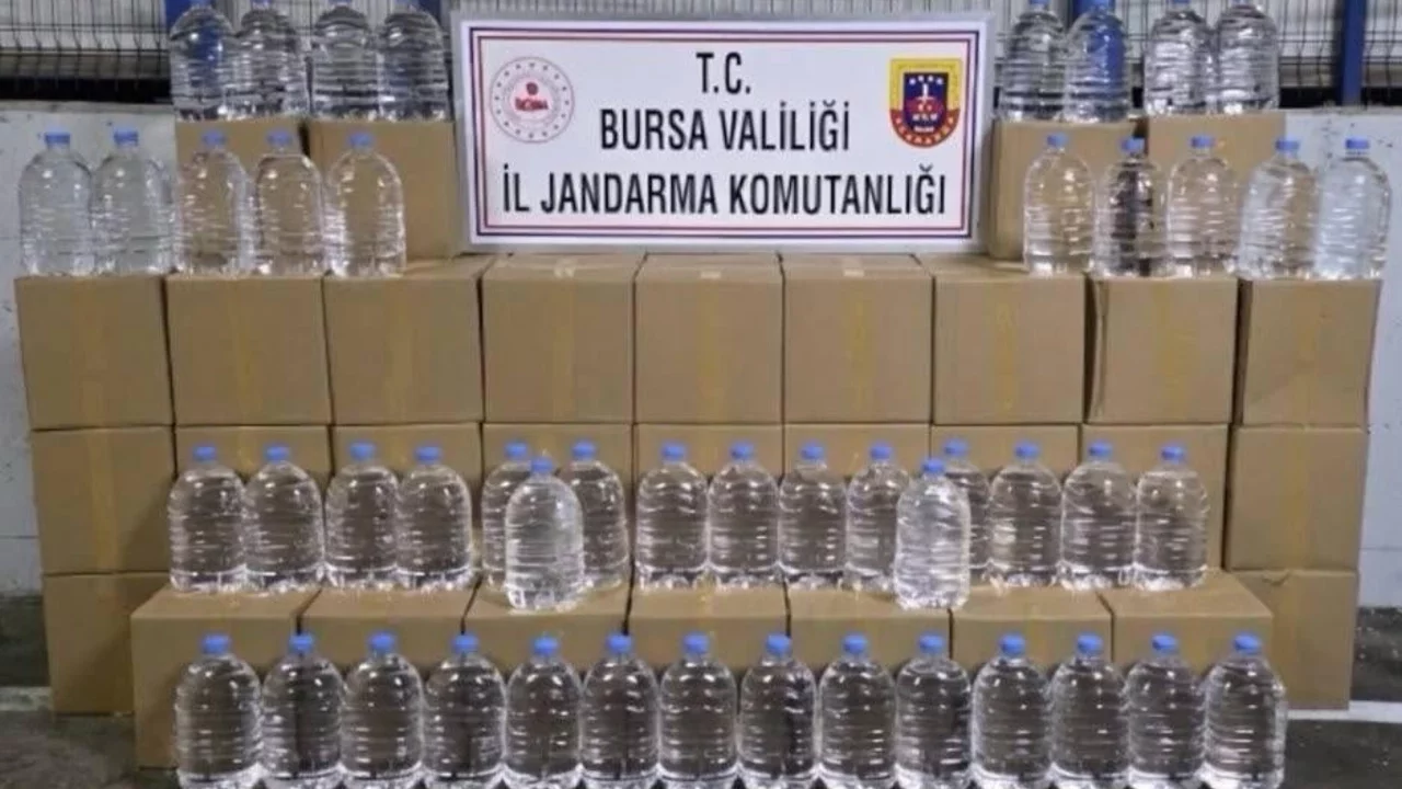 Bursa'da kaçakçılık operasyonu: Bin 260 litre etil alkol ele geçirildi