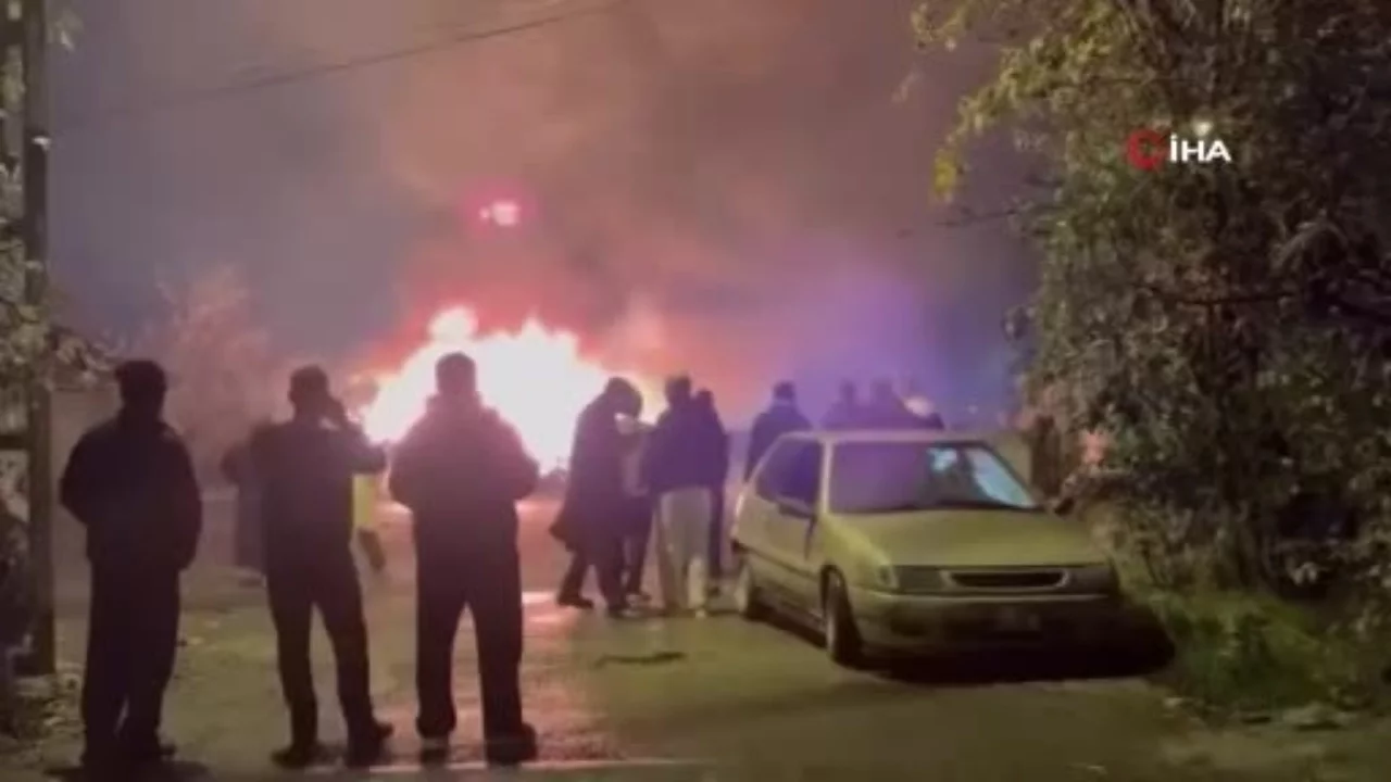 İstanbul'da çiçekçi dükkanında yangın