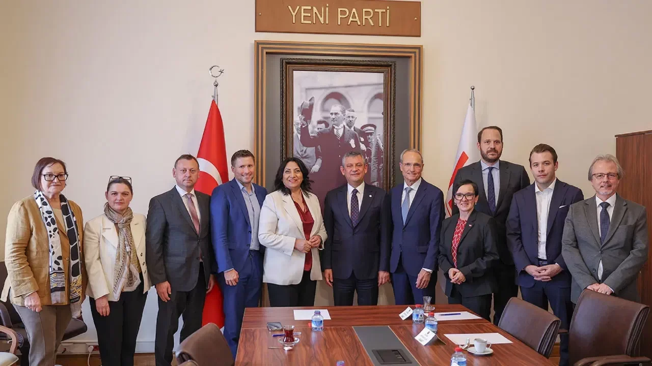 Özgür Özel, Avusturya Parlamento Heyeti'ni TBMM'de kabul etti