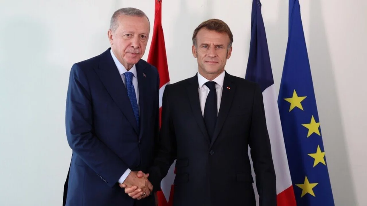 Cumhurbaşkanı Erdoğan, Fransa Cumhurbaşkanı  Macron ile telefonda görüştü
