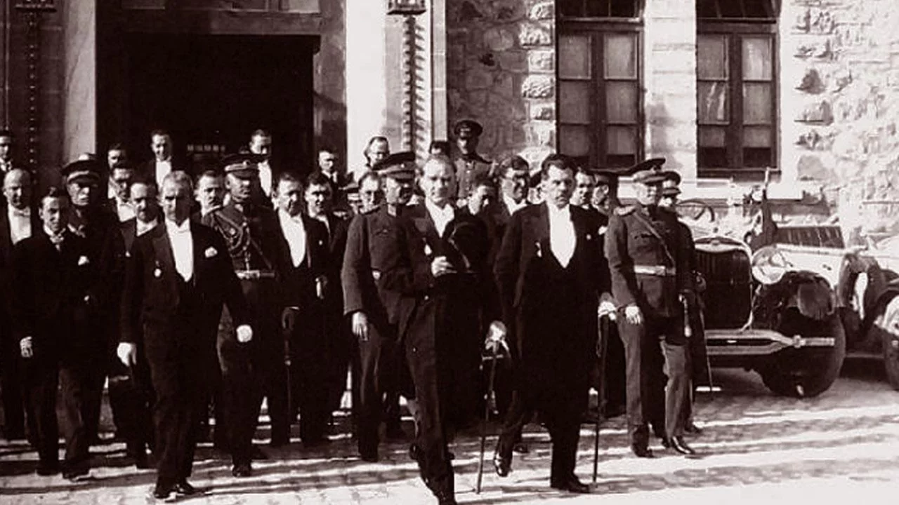 Cumhuriyet'e uzanan tarihi yolculukta 103 yıl geride kaldı