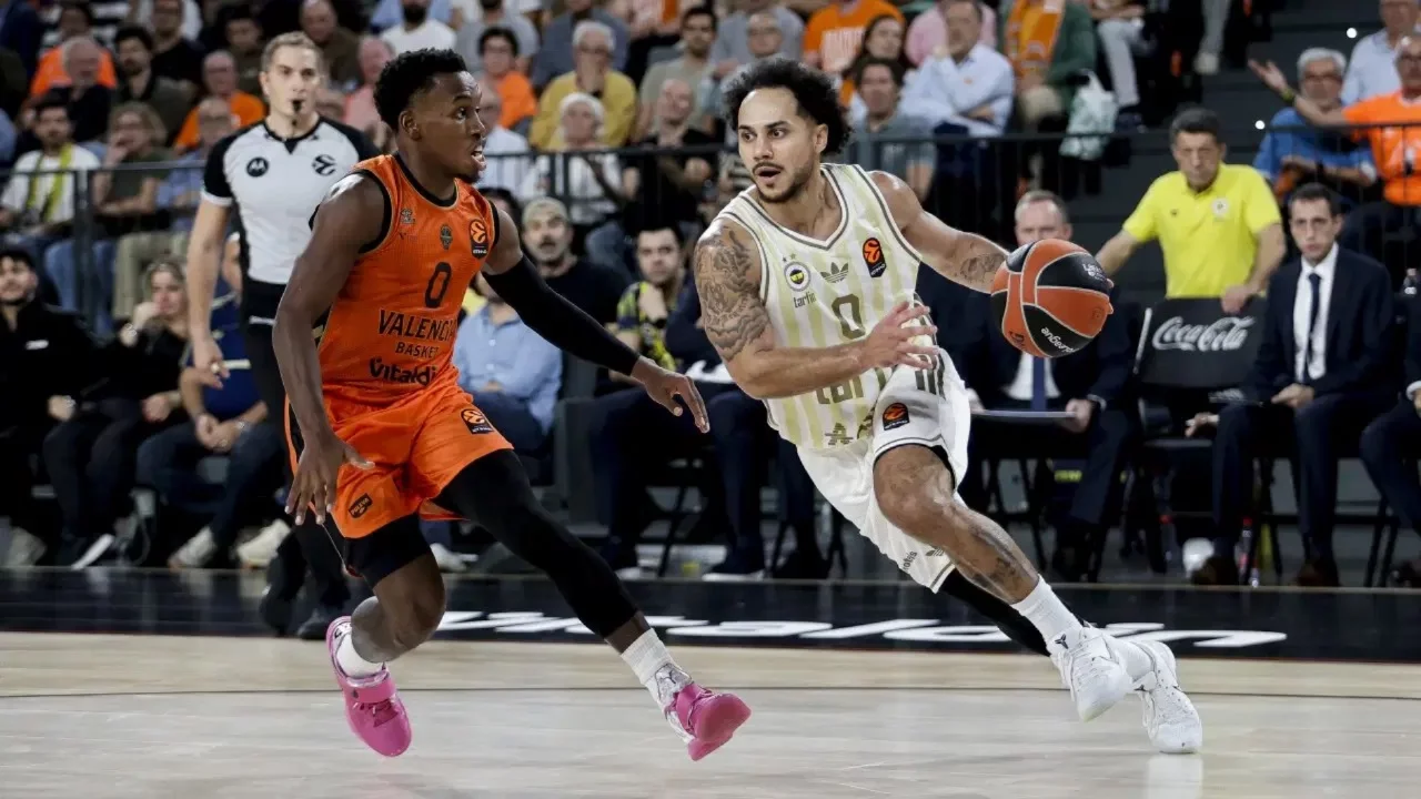 Fenerbahçe Tarfin, Valencia Basket'e mağlup oldu