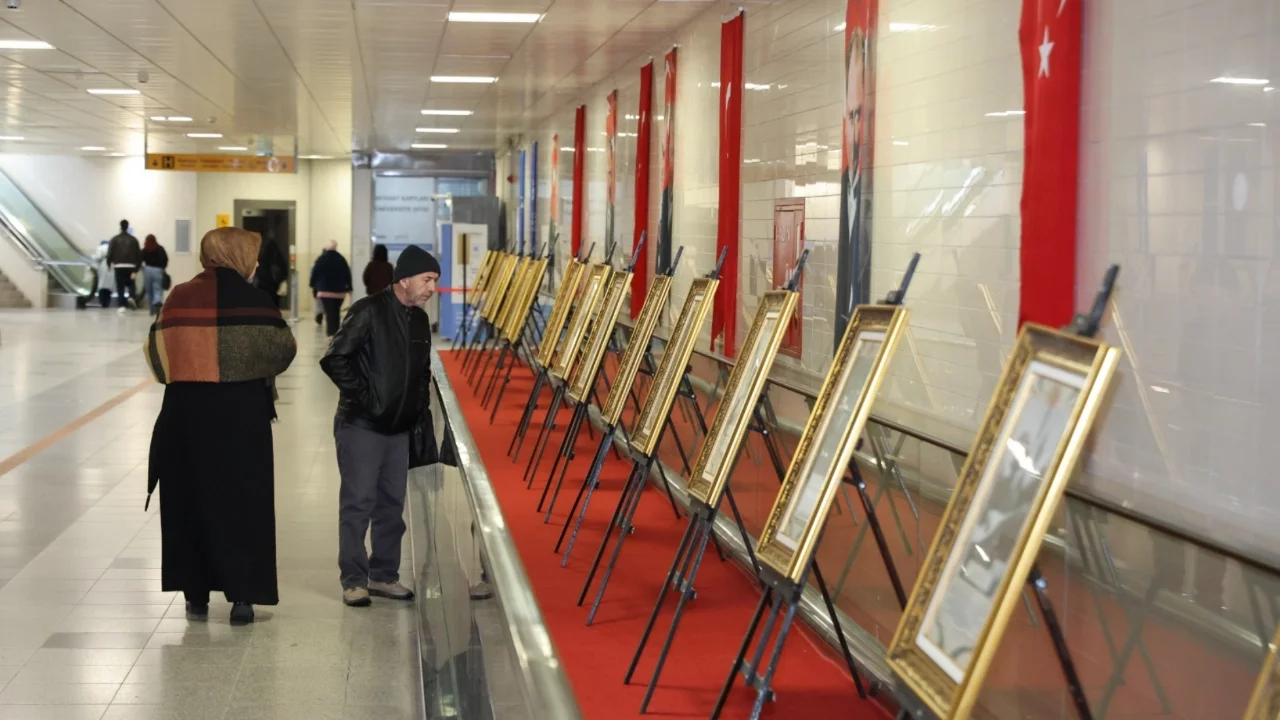 Bursa Büyükşehir Belediyesi'nden 'Cumhuriyet'in Yüzleri' sergisi