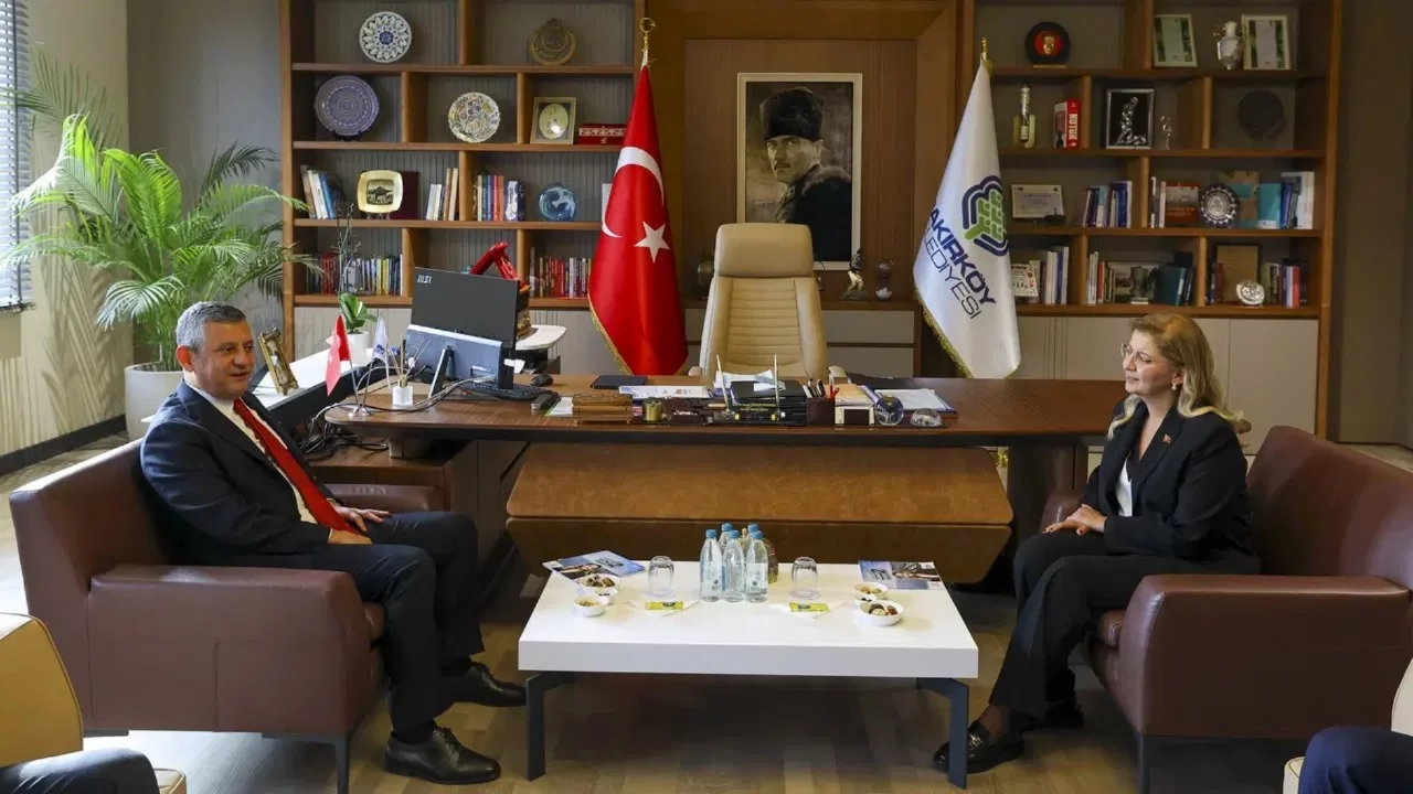 Özgür Özel'den Bakırköy Belediye Başkanı Ayşegül Ovalıoğlu'na ziyaret