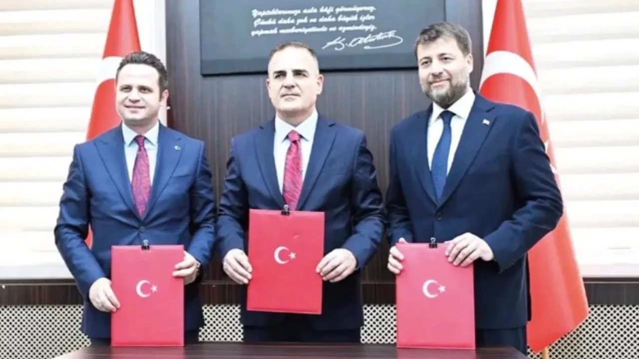 Fon krizinde ipin ucu Muğla Valisi'ne uzandı: 'Özel hayatım' diyen Vali'ye AK Parti'li isimden 'Görevi bırakın' çağrısı