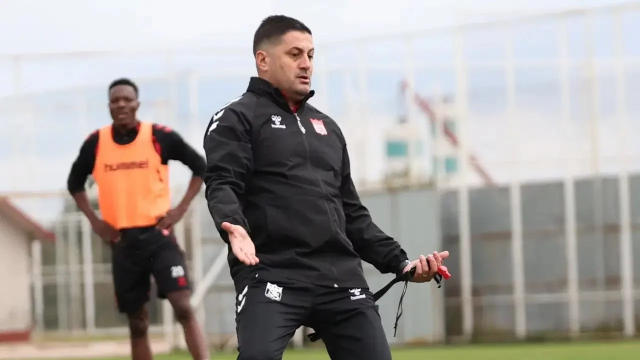 Sivasspor'un yeni teknik direktörü belli oldu