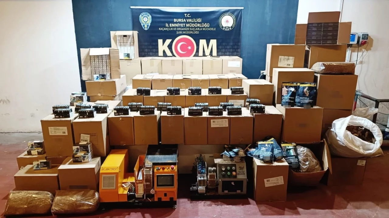 Bursa'da kaçak sigara ve tütün operasyonu: 4 kişi yakalandı