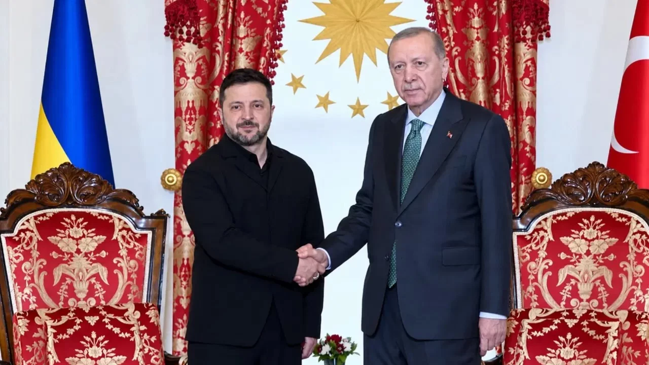 Dolmabahçe'de kritik zirve: Cumhurbaşkanı Erdoğan ve Zelenski bir araya geldi