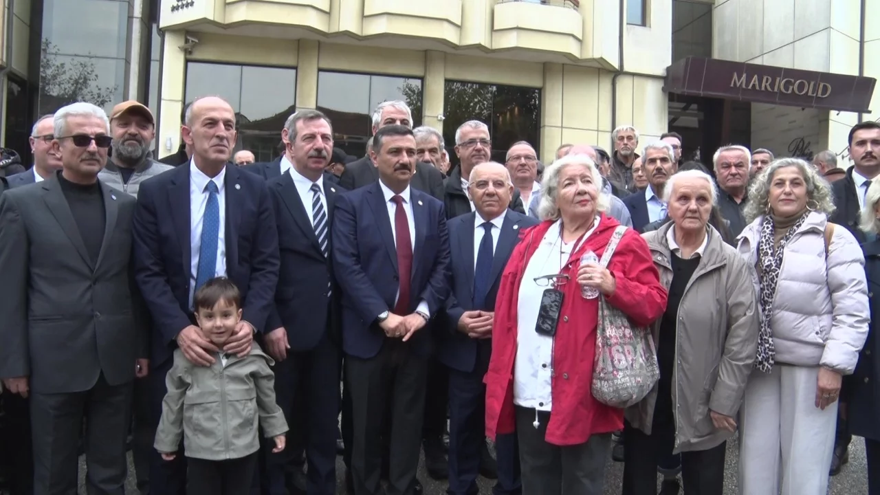 Bursa'da 723 yıllık şifa geçmişine sahip hastanenin taşınmasına tepki: "150 yataklı hastaneyi 60 yatağa düşürmek hangi aklın ürünü?"