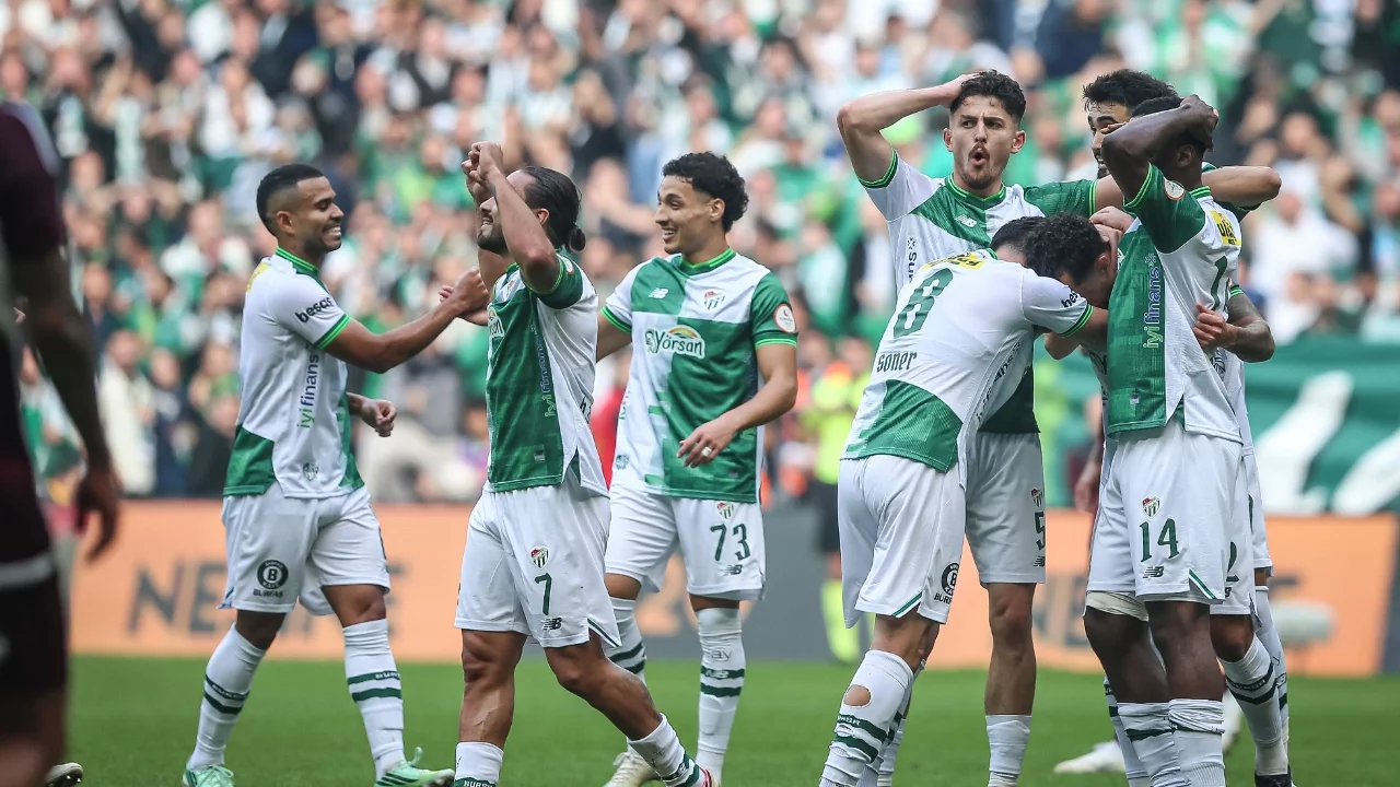 Bursaspor 3 puanı 3 golle aldı!